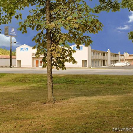 Econo Lodge Metropolis Eksteriør billede